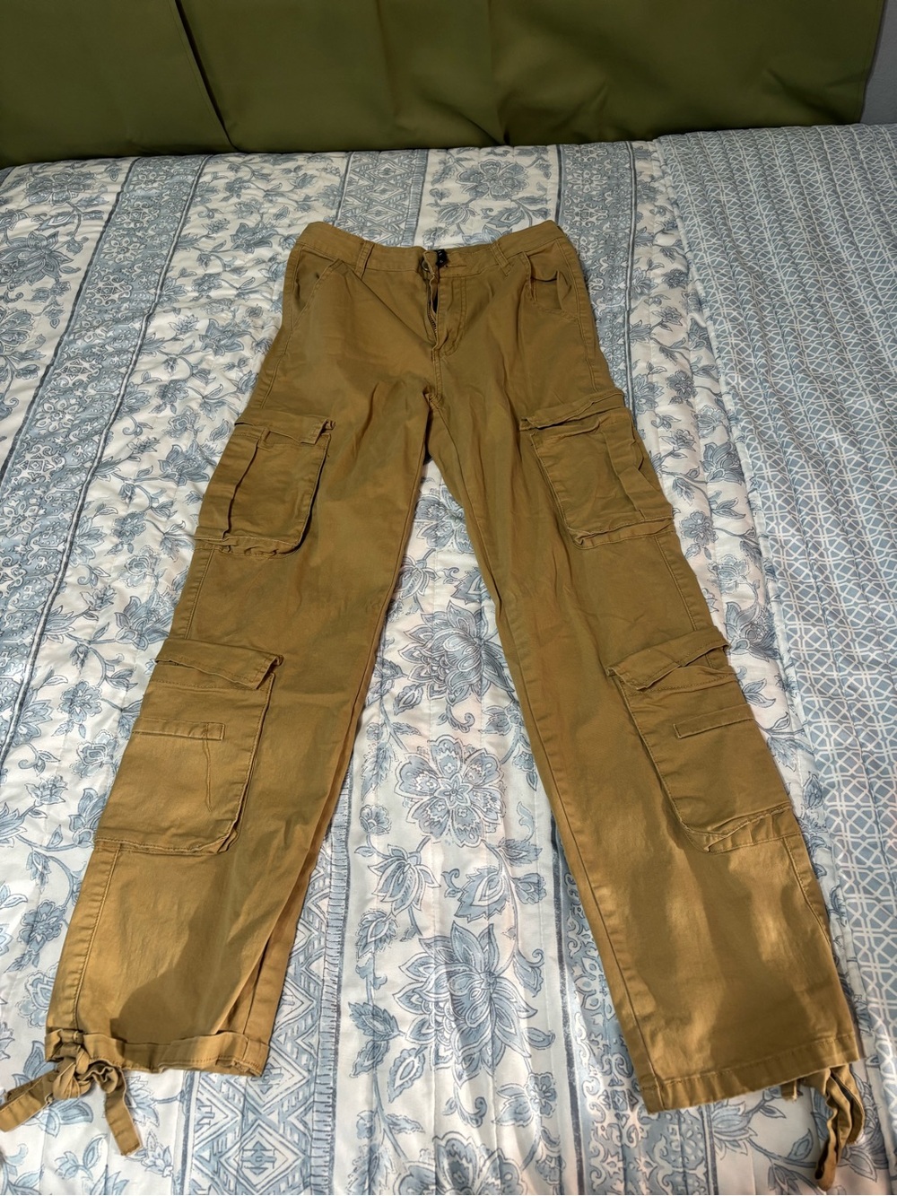 Woman’s Cargo Casual Style